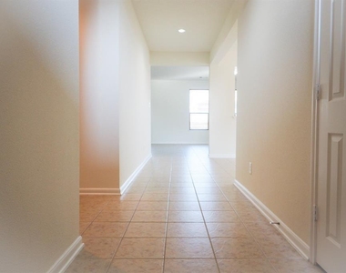 4426 S Vineyard Meadow Lane - Photo Thumbnail 3