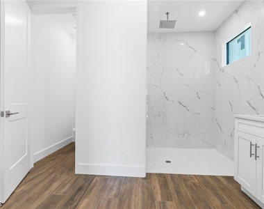 2803 44th Street Sw - Photo Thumbnail 18