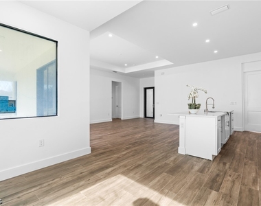 2803 44th Street Sw - Photo Thumbnail 23