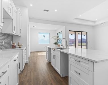2803 44th Street Sw - Photo Thumbnail 27