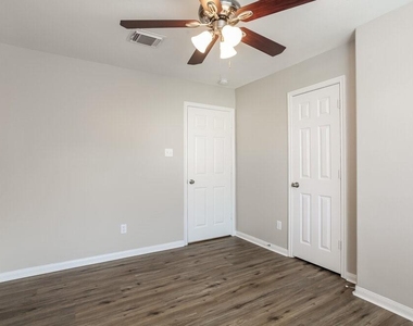 25235 Clover Ranch Drive - Photo Thumbnail 12