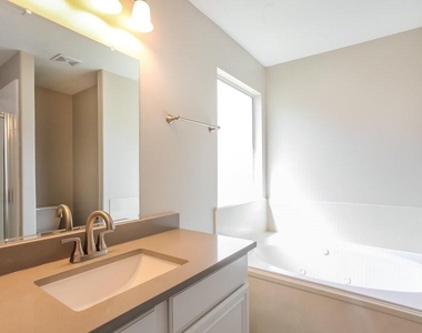 25235 Clover Ranch Drive - Photo Thumbnail 8