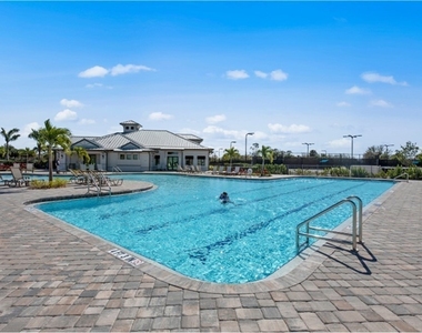 14271 Heritage Landing Boulevard - Photo Thumbnail 24