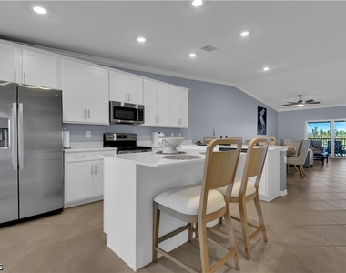 14271 Heritage Landing Boulevard - Photo Thumbnail 9