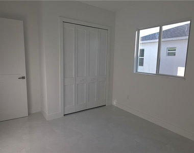322/324 Poplar Street - Photo Thumbnail 11