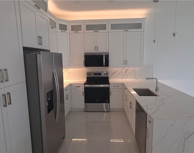 322/324 Poplar Street - Photo Thumbnail 3