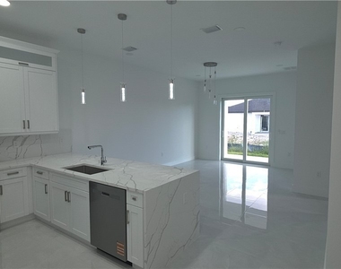 322/324 Poplar Street - Photo Thumbnail 5