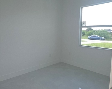 322/324 Poplar Street - Photo Thumbnail 13