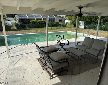 1463 Tanglewood Parkway - Photo Thumbnail 3