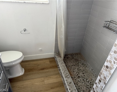 1463 Tanglewood Parkway - Photo Thumbnail 6