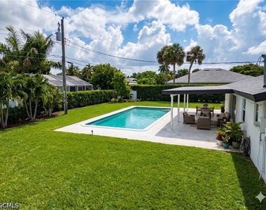 1463 Tanglewood Parkway - Photo Thumbnail 11