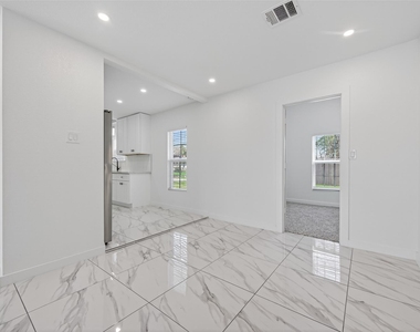 2202 Alabama Street - Photo Thumbnail 9