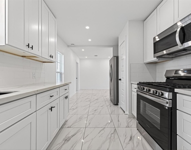 2202 Alabama Street - Photo Thumbnail 16