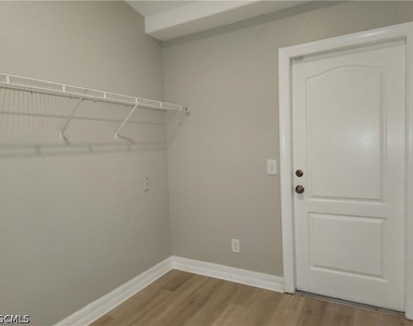 827 Ne 23rd Terrace - Photo Thumbnail 21