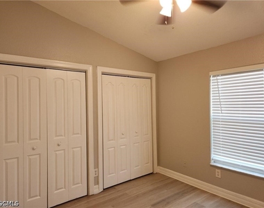 827 Ne 23rd Terrace - Photo Thumbnail 16