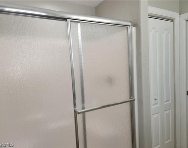 827 Ne 23rd Terrace - Photo Thumbnail 17