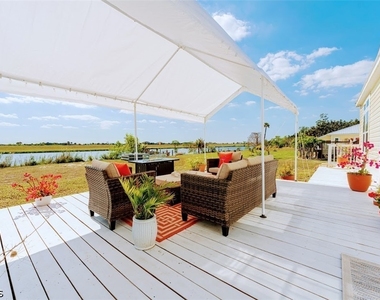 1084 E Anchor Lane - Photo Thumbnail 10