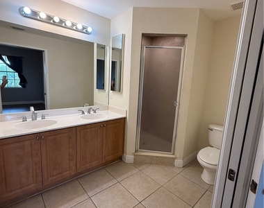 3957 Pomodoro Circle - Photo Thumbnail 3