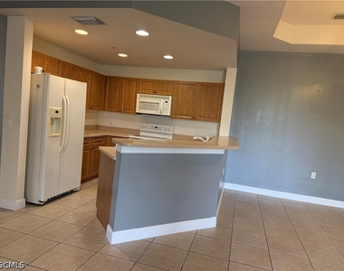 3957 Pomodoro Circle - Photo Thumbnail 15