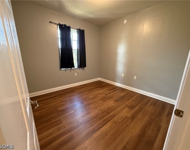 3957 Pomodoro Circle - Photo Thumbnail 8