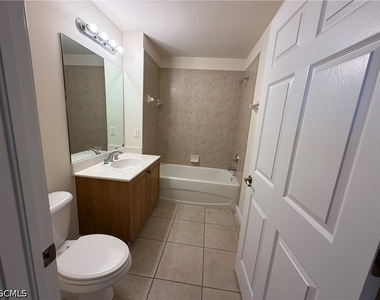 3957 Pomodoro Circle - Photo Thumbnail 9