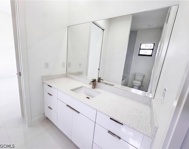 477 Rayford Street - Photo Thumbnail 11