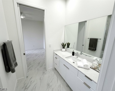 477 Rayford Street - Photo Thumbnail 12