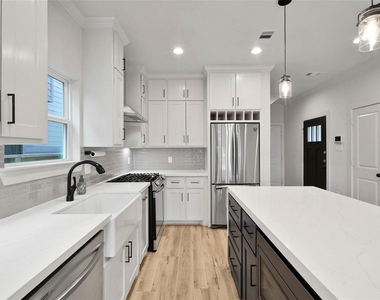 3322 Delhi Street - Photo Thumbnail 5