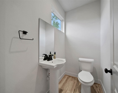 3322 Delhi Street - Photo Thumbnail 9