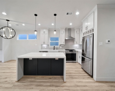 3322 Delhi Street - Photo Thumbnail 4