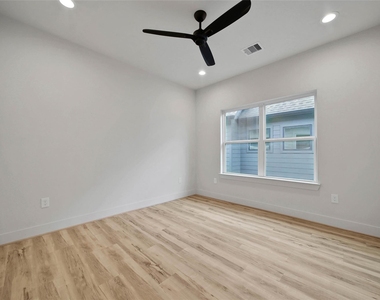 3322 Delhi Street - Photo Thumbnail 12