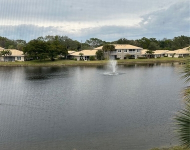 306 Emerald Bay Circle - Photo Thumbnail 9