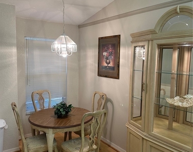 306 Emerald Bay Circle - Photo Thumbnail 4