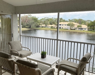 306 Emerald Bay Circle - Photo Thumbnail 7