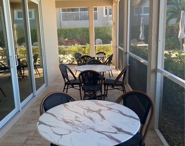 306 Emerald Bay Circle - Photo Thumbnail 25