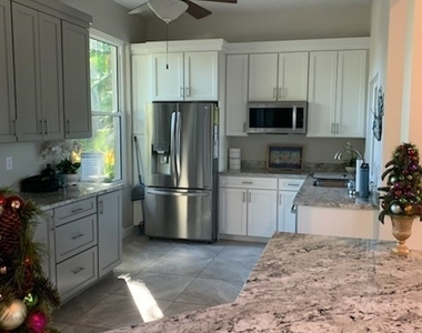 306 Emerald Bay Circle - Photo Thumbnail 26