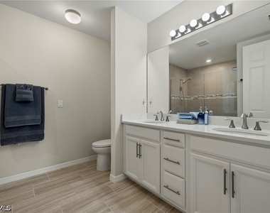 14680 Edgewater Circle - Photo Thumbnail 13
