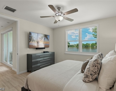 14680 Edgewater Circle - Photo Thumbnail 12