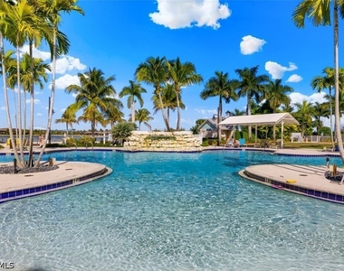 14680 Edgewater Circle - Photo Thumbnail 23