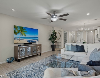 14680 Edgewater Circle - Photo Thumbnail 8