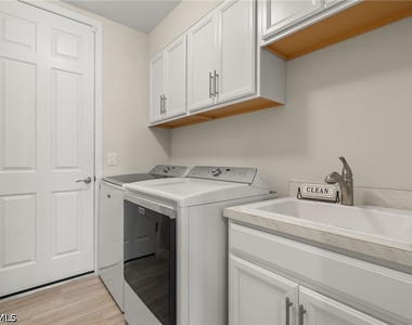 14680 Edgewater Circle - Photo Thumbnail 18