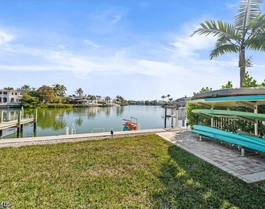 1910 Gulf Shore Boulevard N - Photo Thumbnail 26
