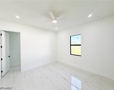 2607 49th Street W - Photo Thumbnail 24