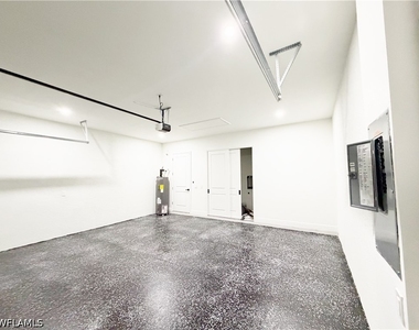 2607 49th Street W - Photo Thumbnail 41