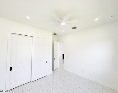 2607 49th Street W - Photo Thumbnail 22