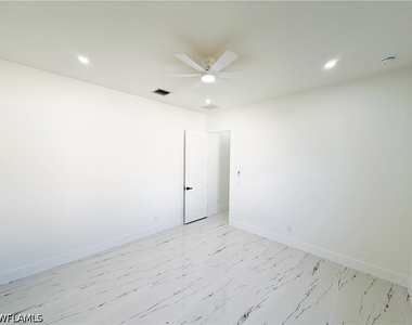 2607 49th Street W - Photo Thumbnail 26