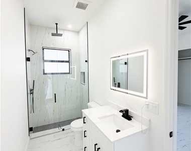 2607 49th Street W - Photo Thumbnail 33