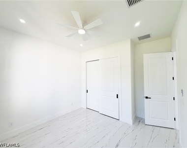 2607 49th Street W - Photo Thumbnail 21