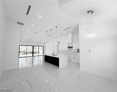 2607 49th Street W - Photo Thumbnail 2