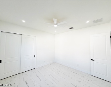 2607 49th Street W - Photo Thumbnail 31